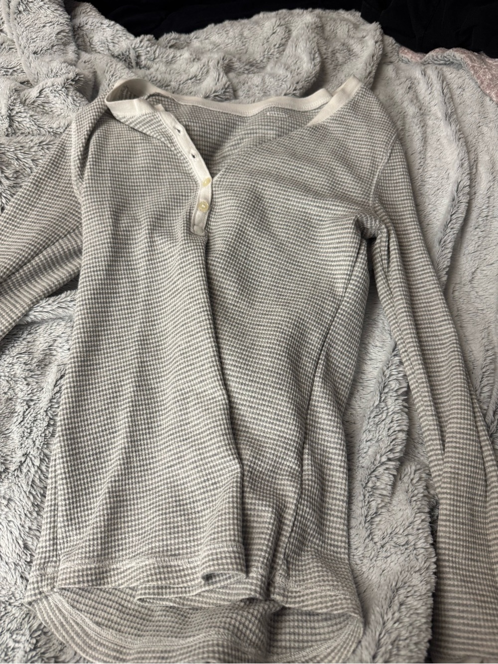 Old Navy Light Gray Waffle Knit Henley Turtleneck Sweater